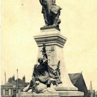 Statue de Jean-Baptiste Trystram