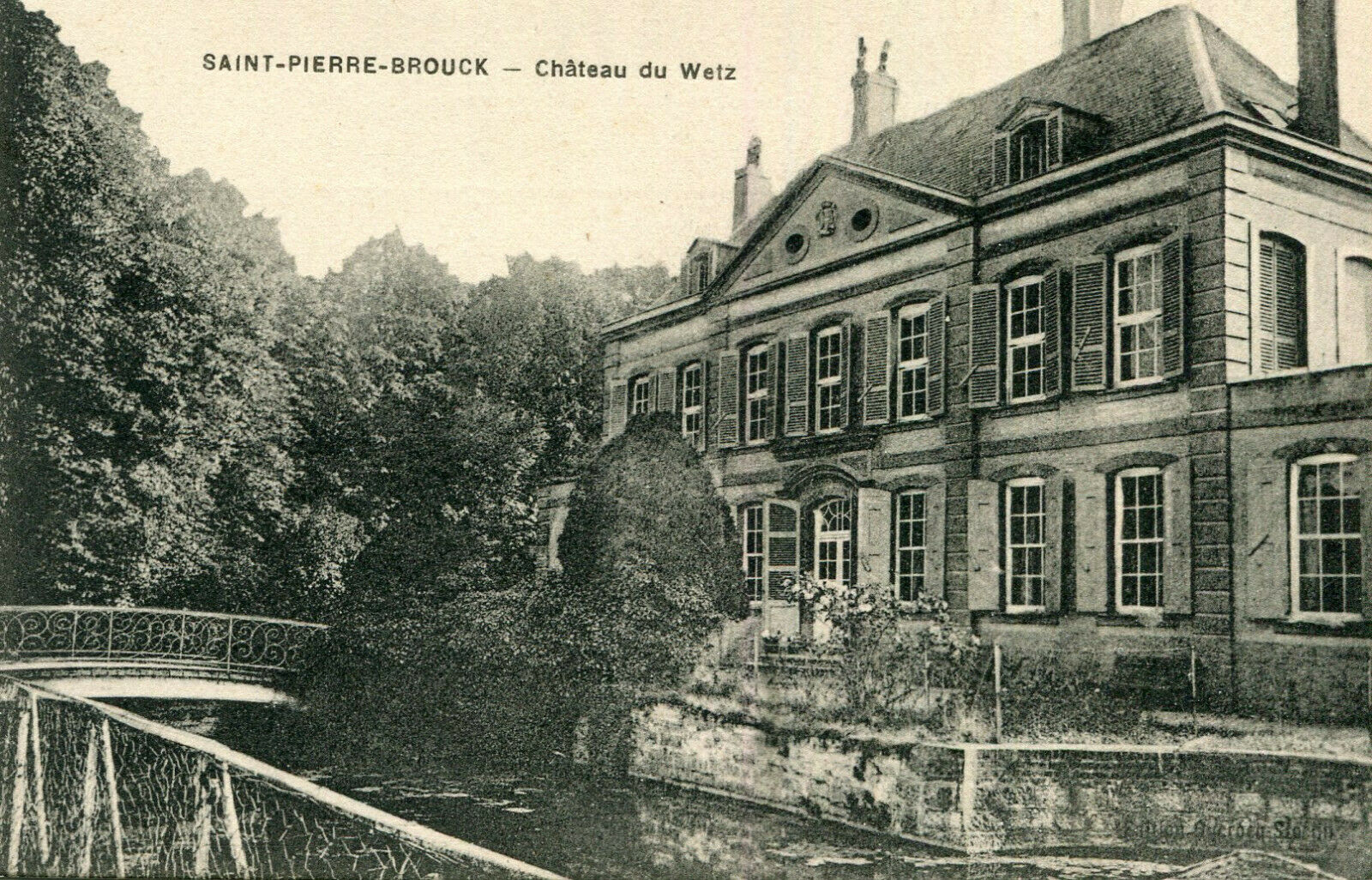 Saint-Pierre-Brouck - Chateau du Wetz