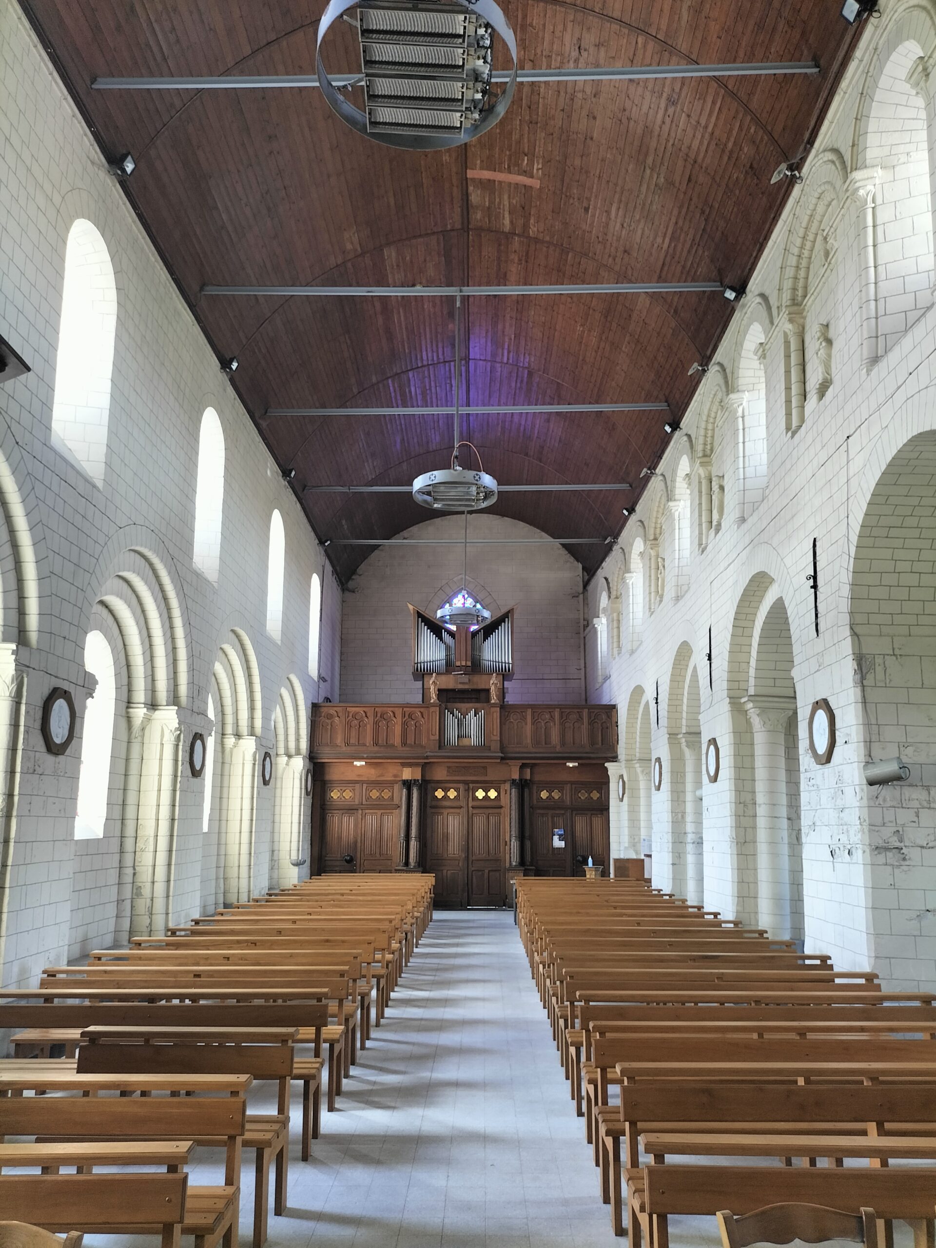 Cappelle-Brouck -Intérieur de l'église