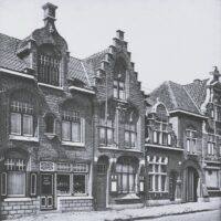 Petites maisons d'artisans à Bailleul vers 1925